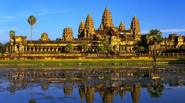 menemani dan menunjukan tempat wisata di Kamboja