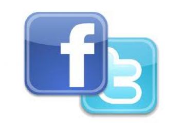 menjadi admin fb dan twitter anda