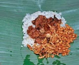 stalls selling rice wrapped in my mother