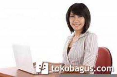 mengetikkan tugas / PR / naskah anda
